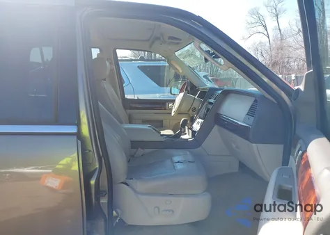 2004 Lincoln Navigator z USA, uszkodzony, nr VIN 5LMFU28R34LJ37265